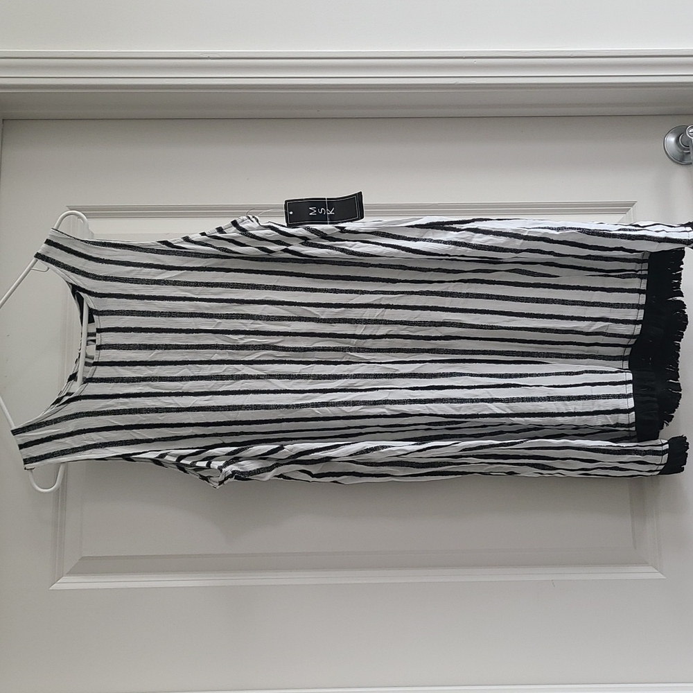 Black & White Top